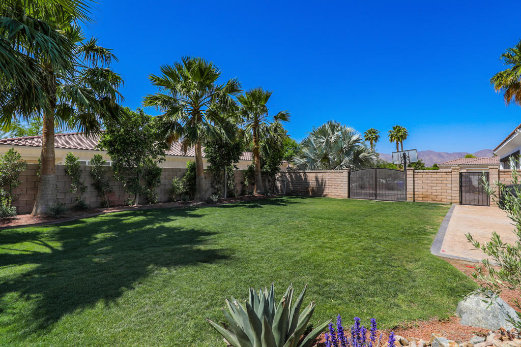 49374 Gila River Street Property Photo 6