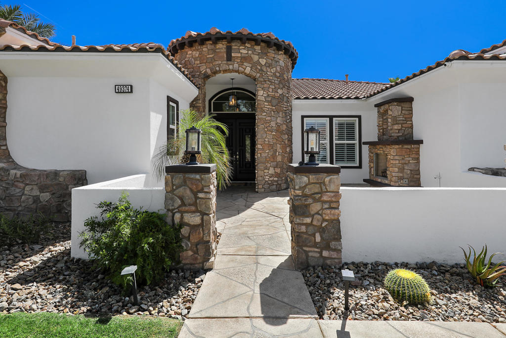 49374 Gila River Street Property Photo 12