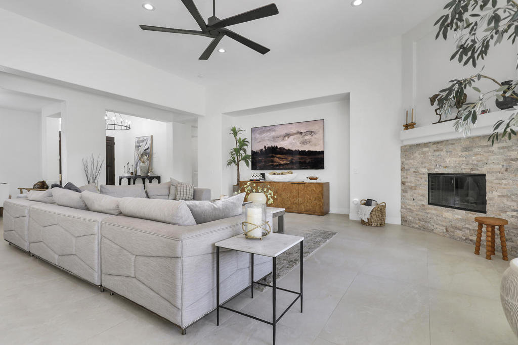 49374 Gila River Street Property Photo 19