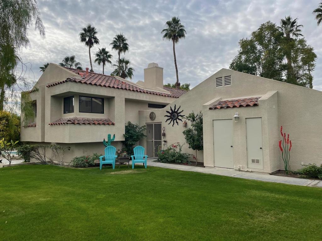 8 Mission Court Property Photo 1