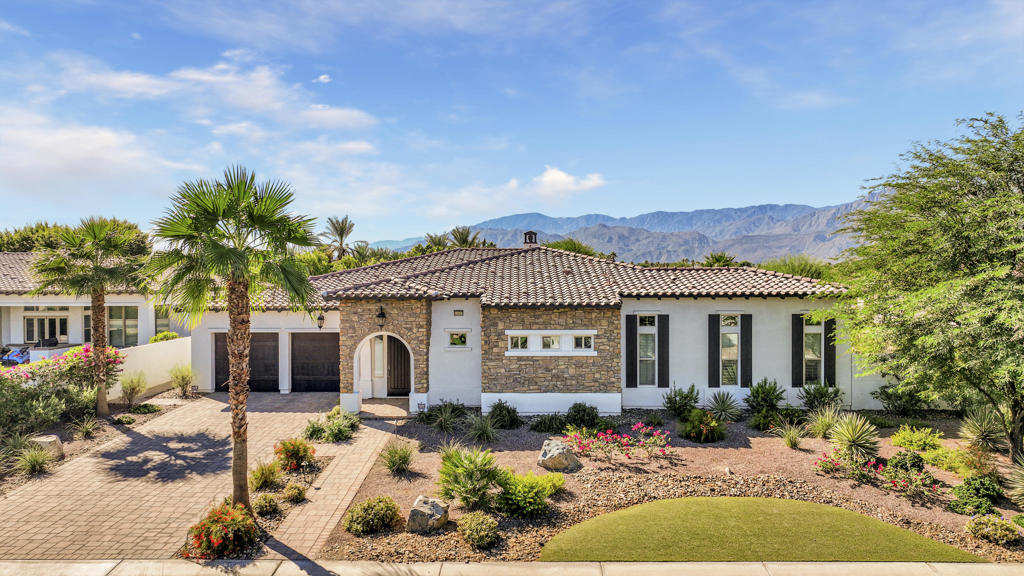 81 695 Thunder Gulch Way Property Photo 1