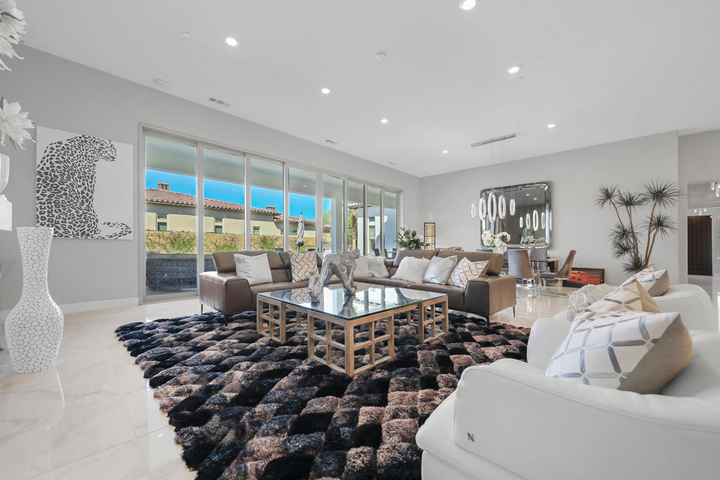 81 695 Thunder Gulch Way Property Photo 4