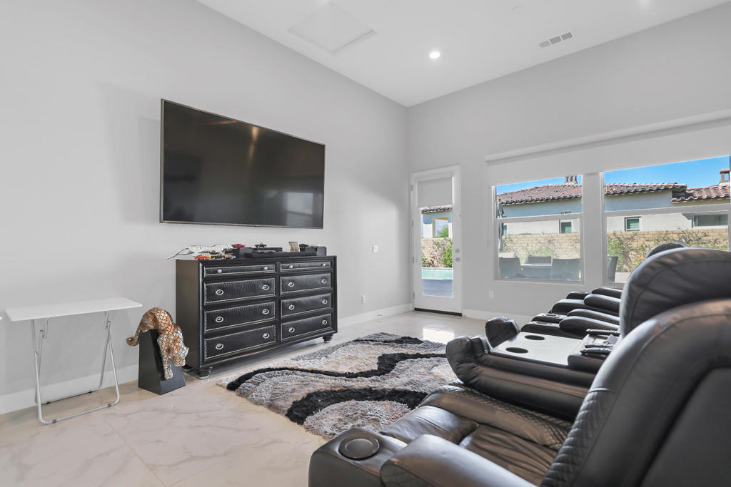 81 695 Thunder Gulch Way Property Photo 23