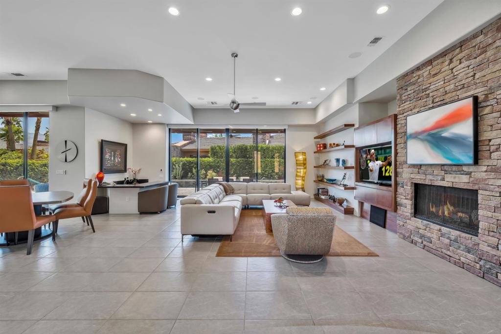50305 Via Amante Property Photo 1