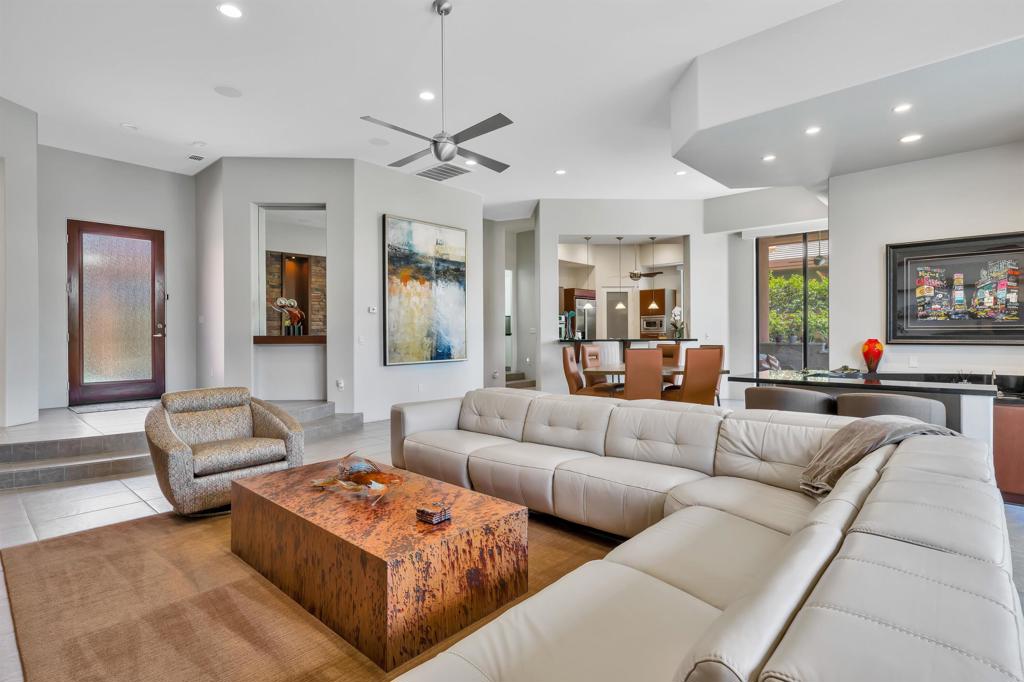 50305 Via Amante Property Photo 4