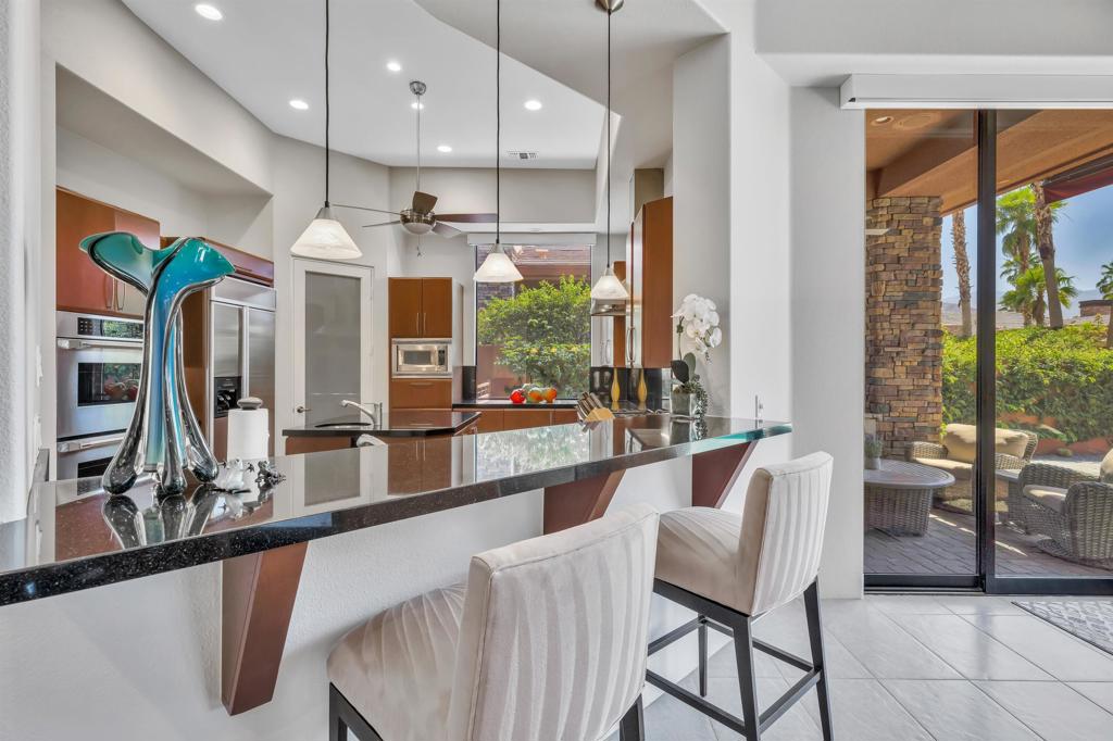 50305 Via Amante Property Photo 6