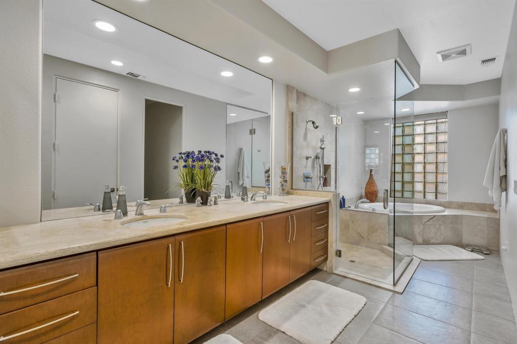 50305 Via Amante Property Photo 33