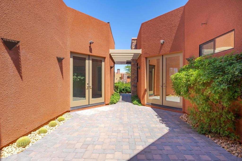50305 Via Amante Property Photo 38