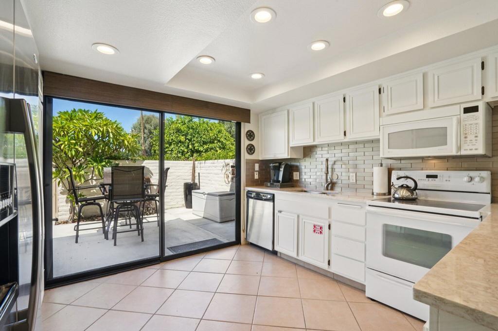2201 Los Patos Drive Property Photo 14