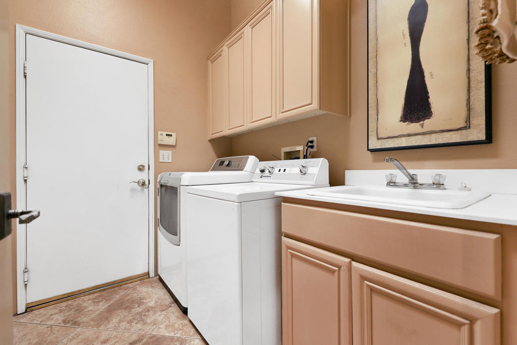 45002 Aztec Drive Property Photo 23