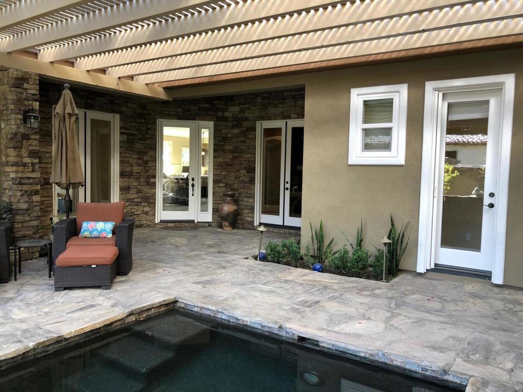 61016 Desert Rose Drive Property Photo 2
