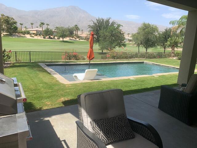 81225 Red Rock Road Property Photo 1