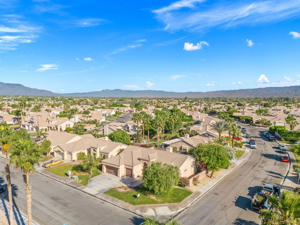 79190 Ladera Drive Property Photo 3