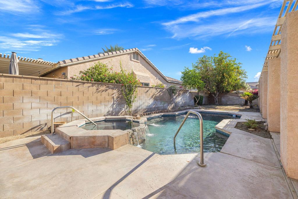 79190 Ladera Drive Property Photo 12