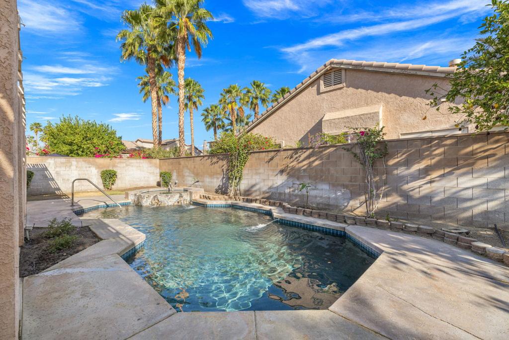 79190 Ladera Drive Property Photo 14