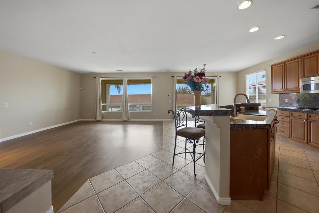 232 Via Firenza Property Photo 7