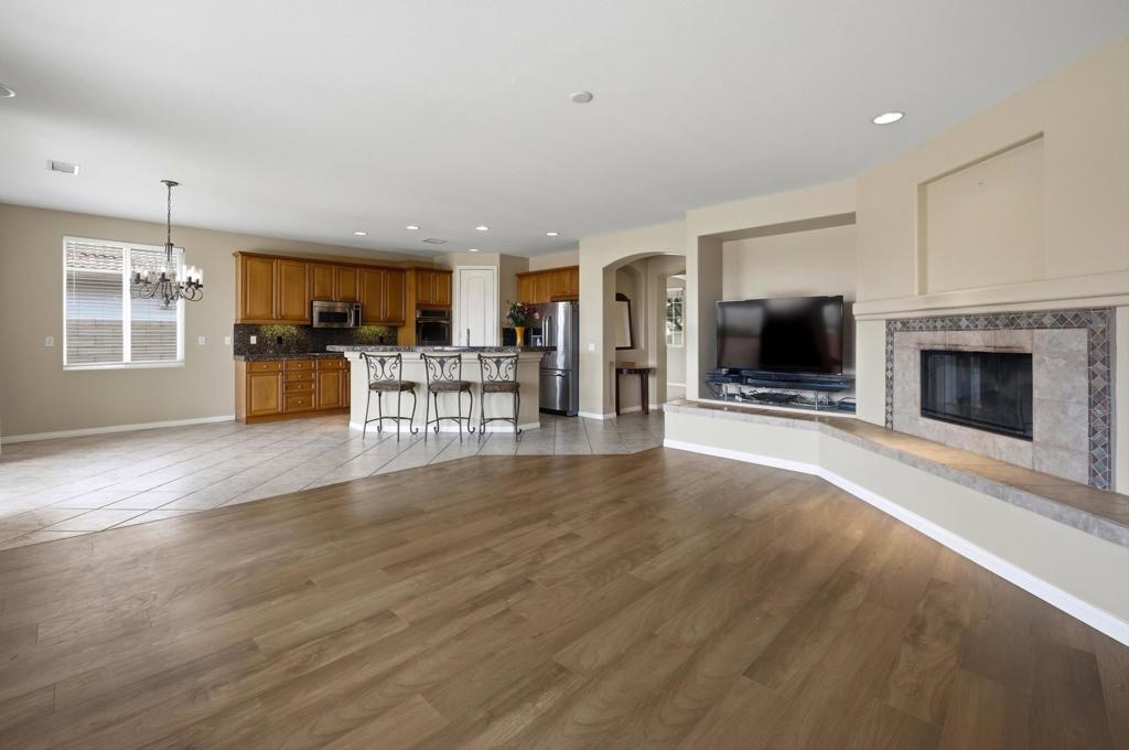 232 Via Firenza Property Photo 10