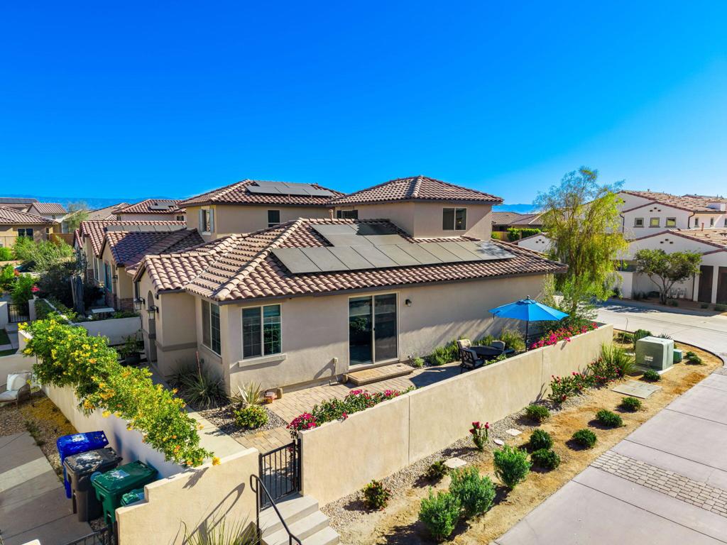 80368 Whisper Rock Way Property Photo 2