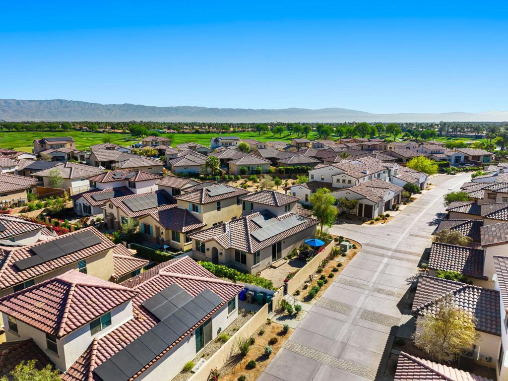 80368 Whisper Rock Way Property Photo 8