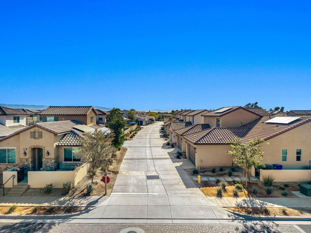 80368 Whisper Rock Way Property Photo 9