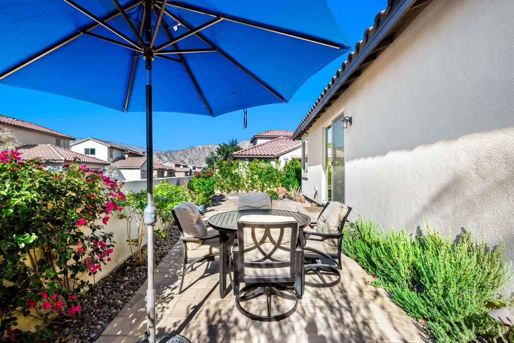 80368 Whisper Rock Way Property Photo 15