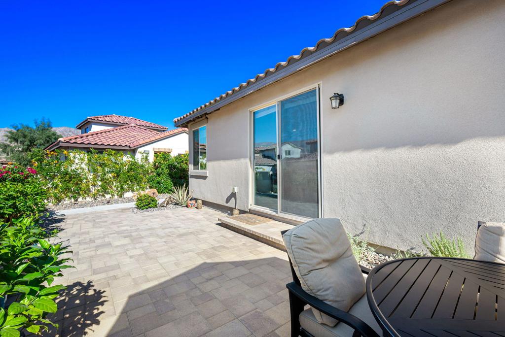 80368 Whisper Rock Way Property Photo 16