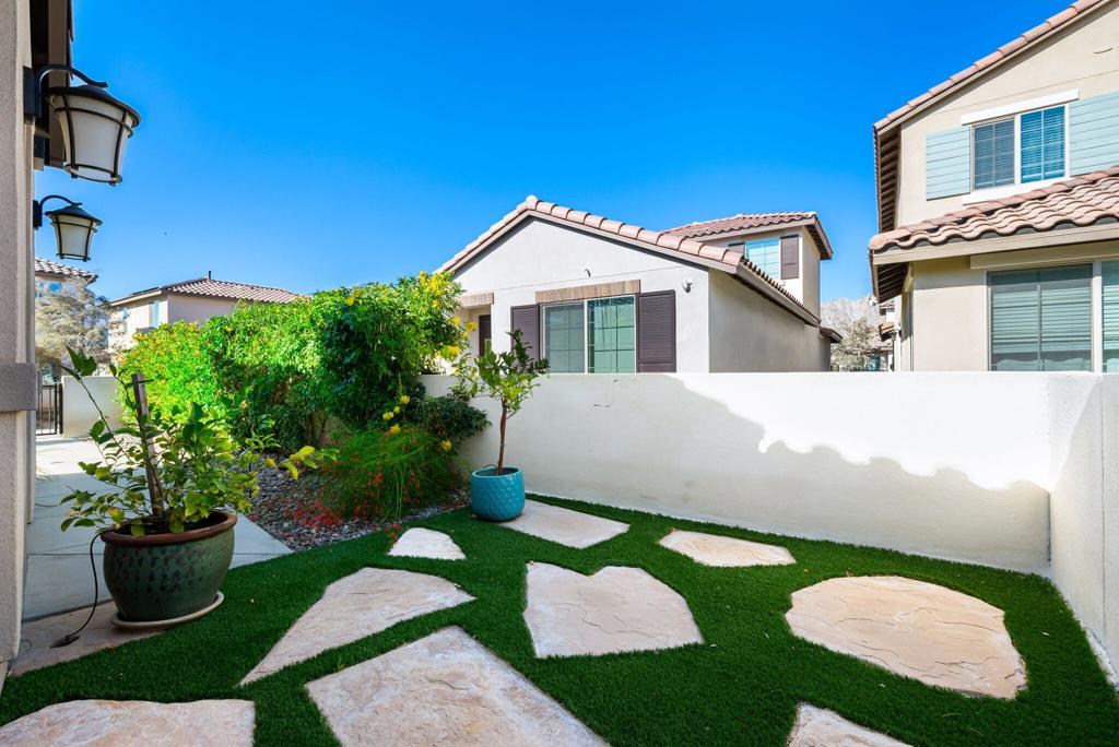 80368 Whisper Rock Way Property Photo 18