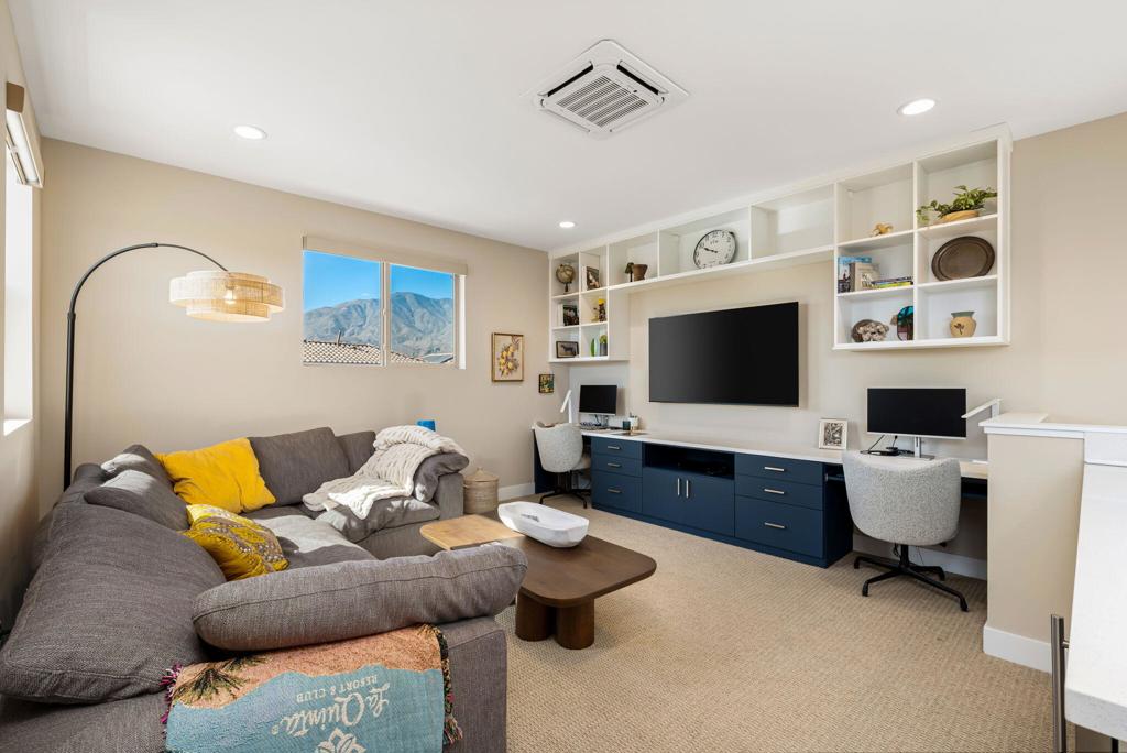 80368 Whisper Rock Way Property Photo 45