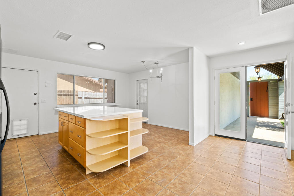 73425 San Nicholas Avenue Property Photo 6
