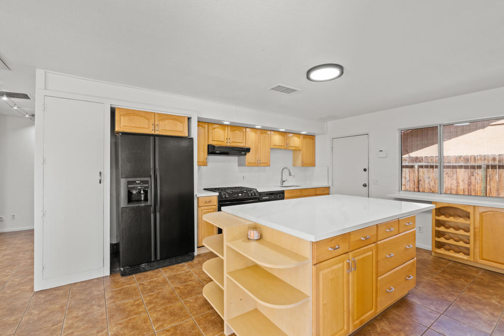 73425 San Nicholas Avenue Property Photo 7