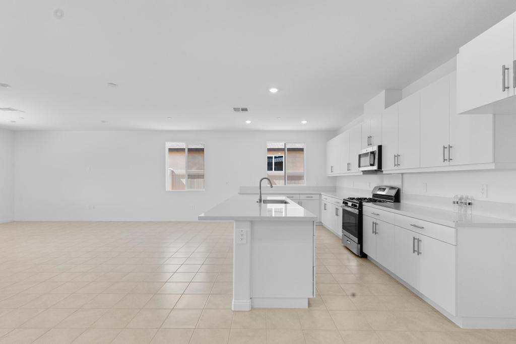 79131 Sangria Court Property Photo 5