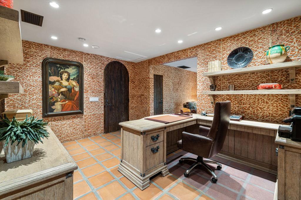 535 N Belardo Road Property Photo 37