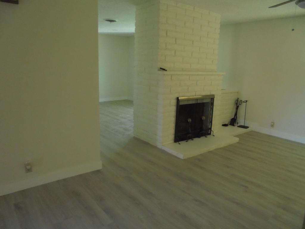 570 Holley Lane Property Photo 5