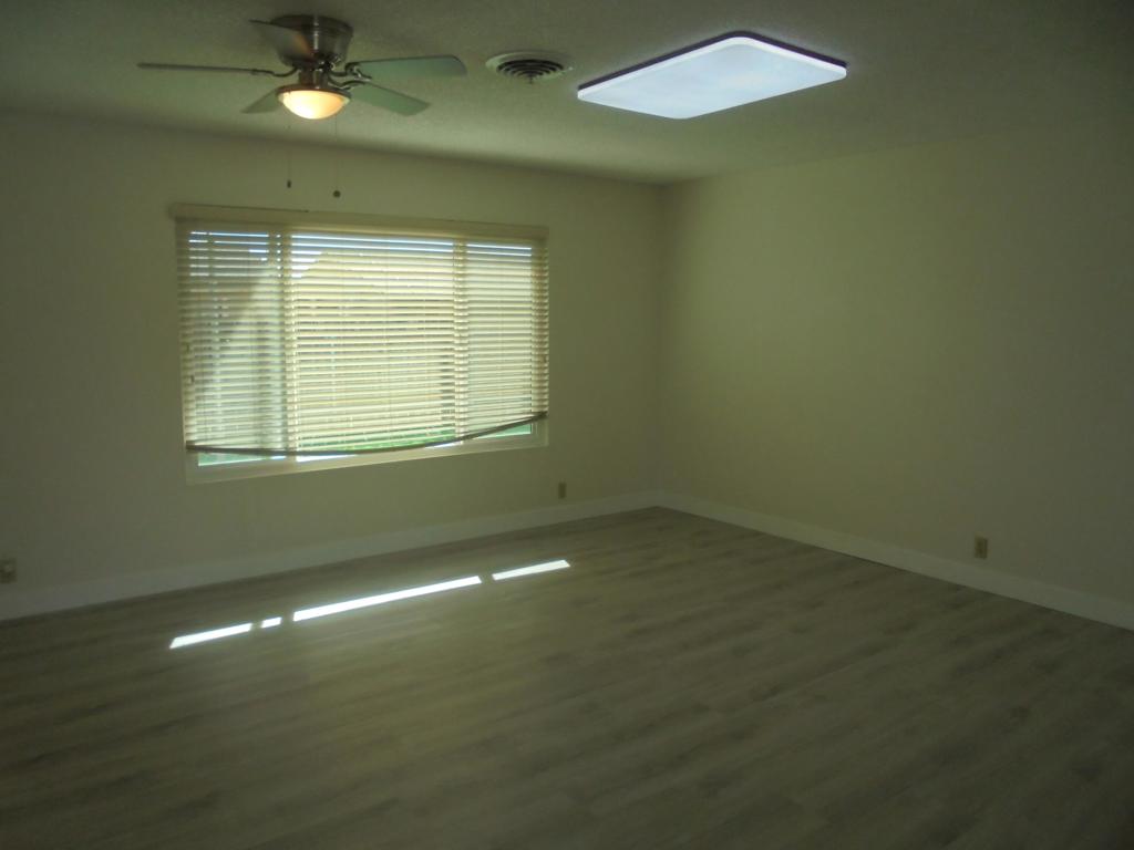 570 Holley Lane Property Photo 6