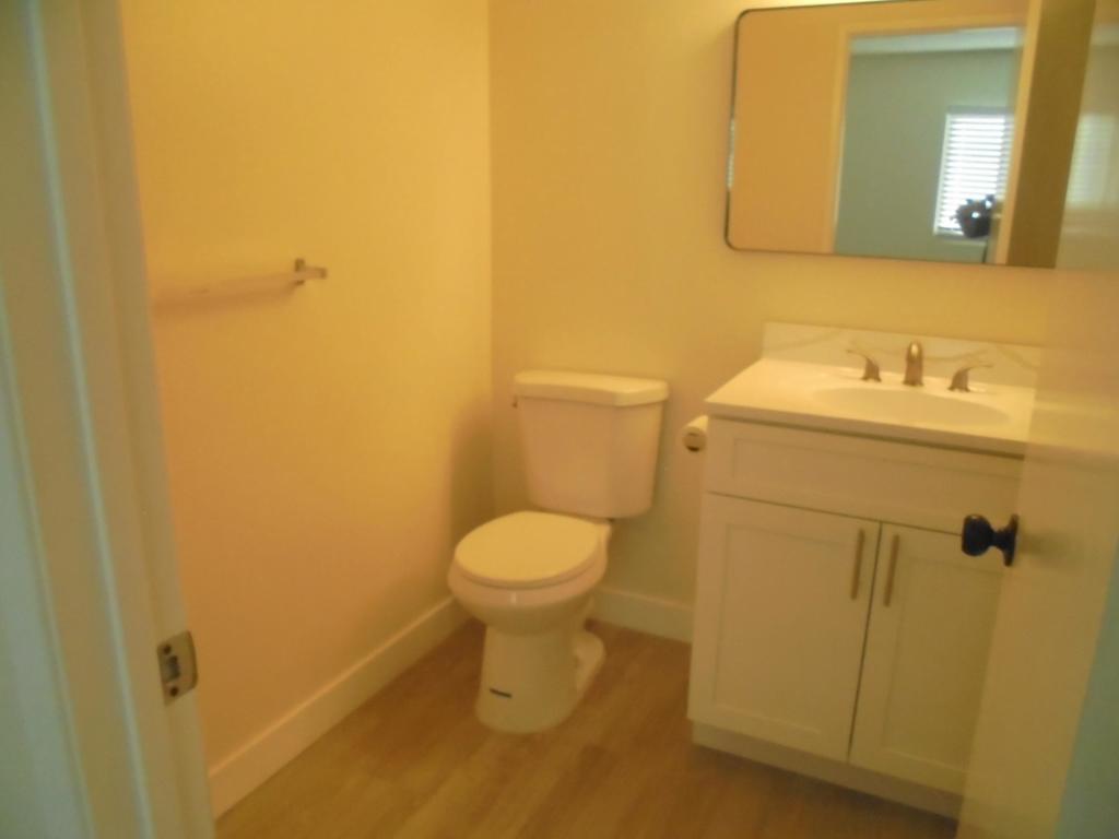 570 Holley Lane Property Photo 16