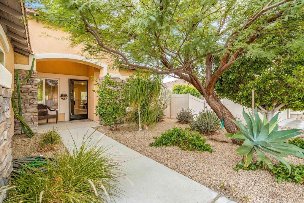 64279 Eagle Mountain Avenue Property Photo 2