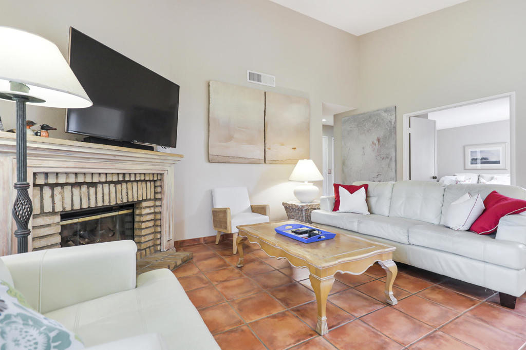 36055 Avenida De Las Montanas E Property Photo 7
