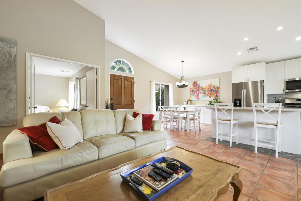 36055 Avenida De Las Montanas E Property Photo 9