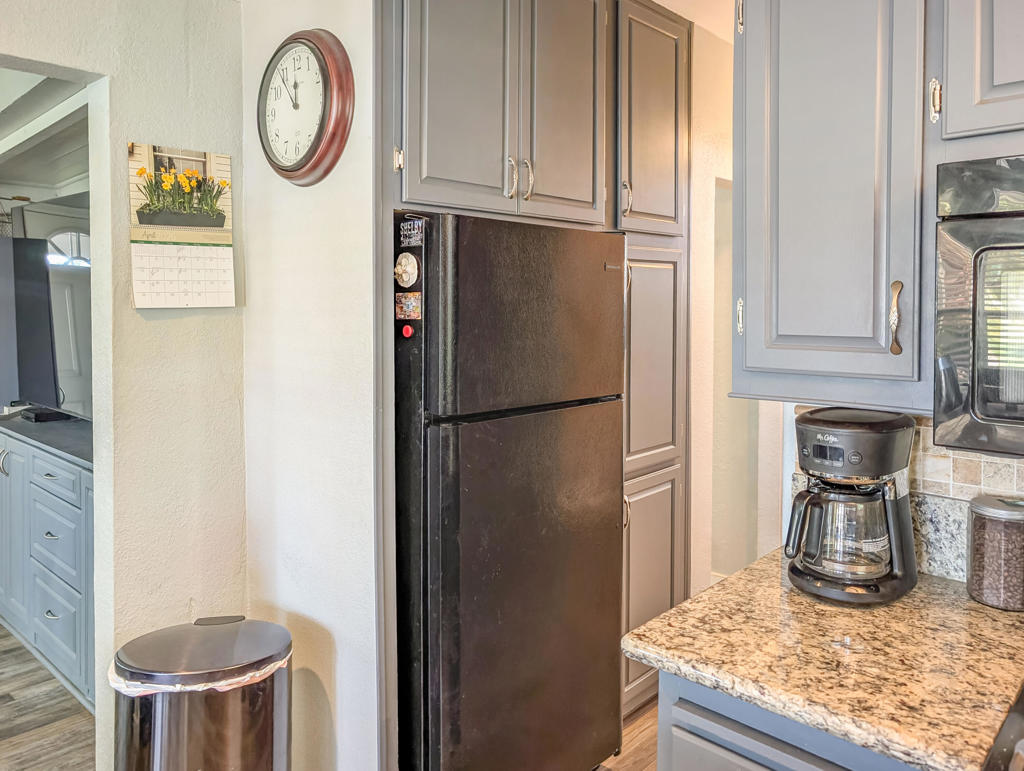 70200 Dillon Road 665 Property Photo 16