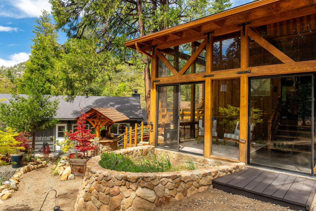 25106 Rim Rock Road Property Photo 1