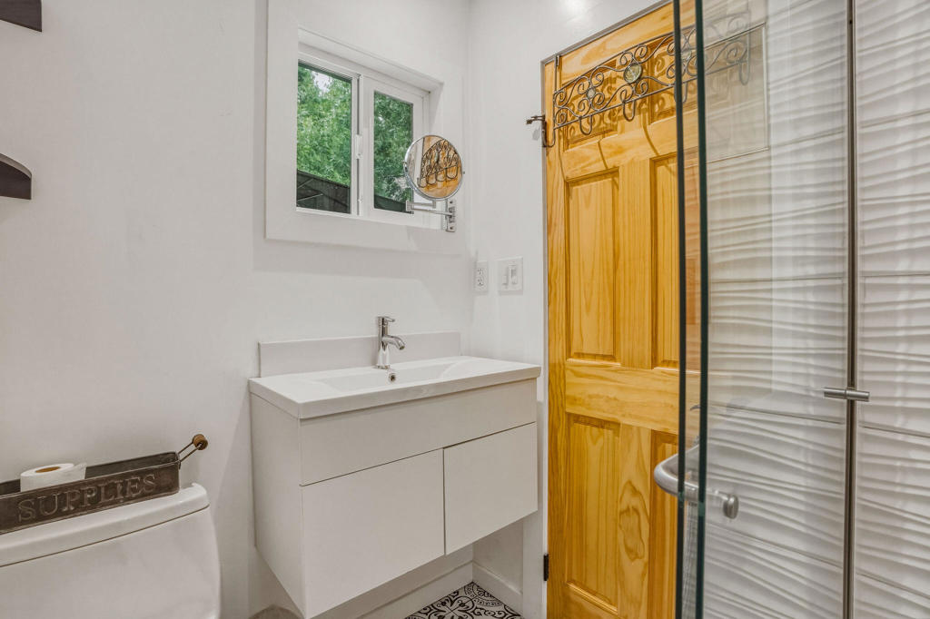 25106 Rim Rock Road Property Photo 31