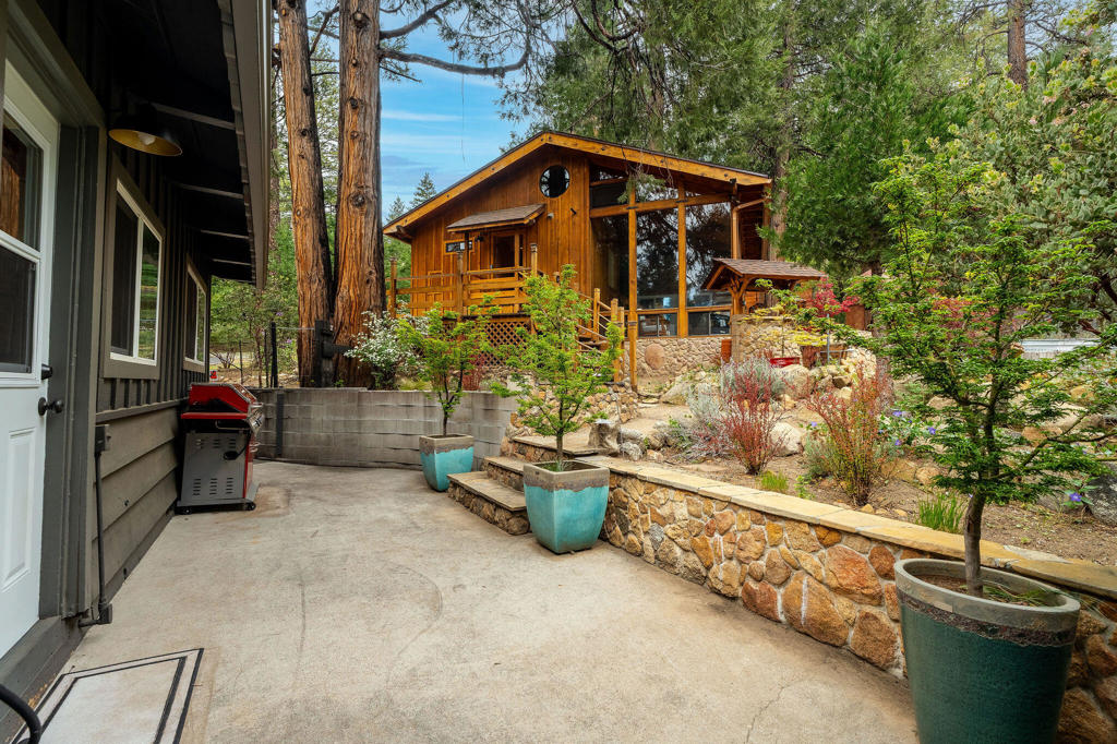 25106 Rim Rock Road Property Photo 34