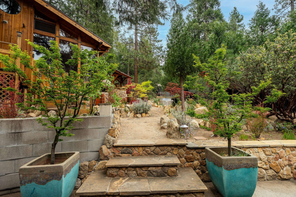 25106 Rim Rock Road Property Photo 36