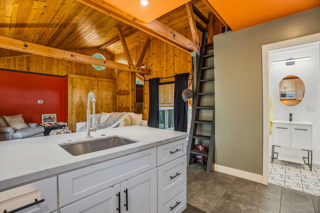 25106 Rim Rock Road Property Photo 40