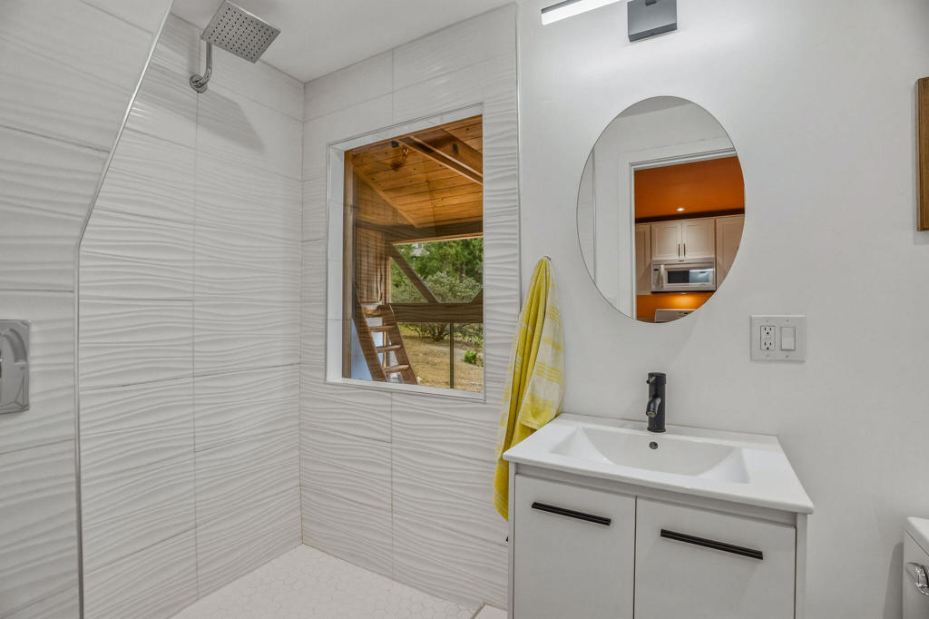 25106 Rim Rock Road Property Photo 42