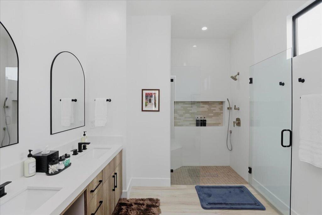 219146016DA Property Photo 27