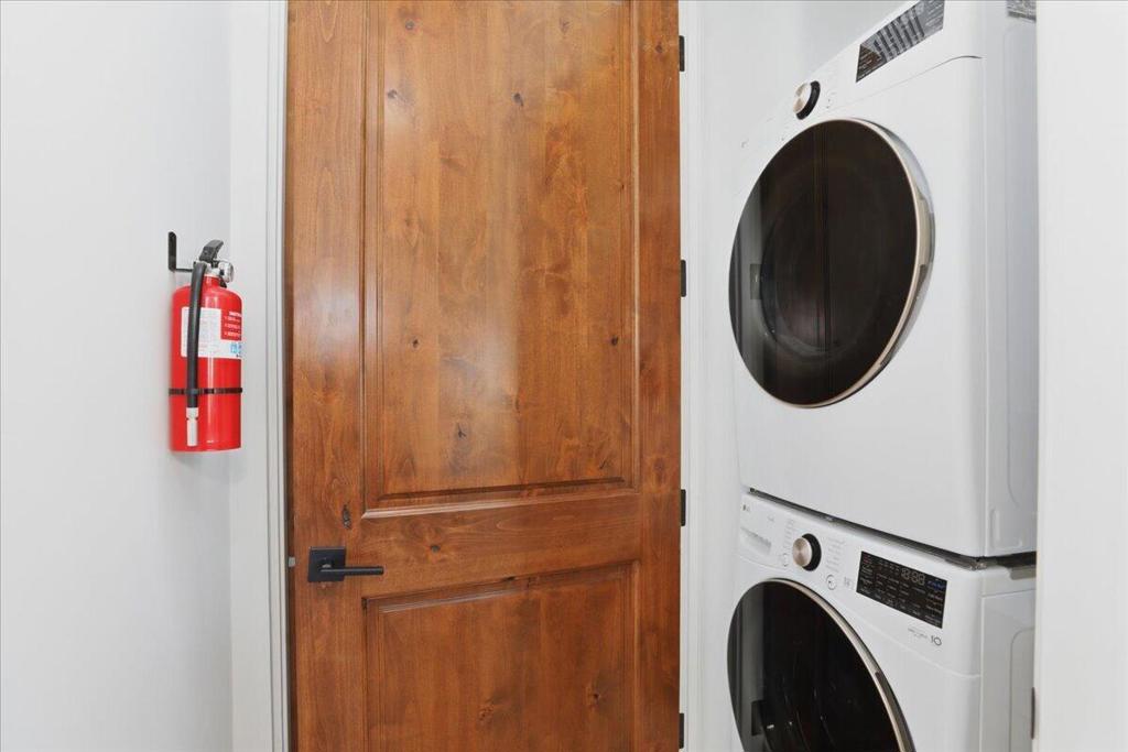 219146016DA Property Photo 42