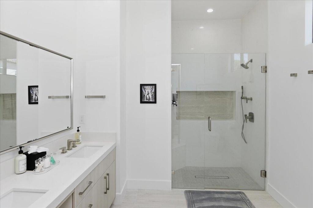 219146016DA Property Photo 70