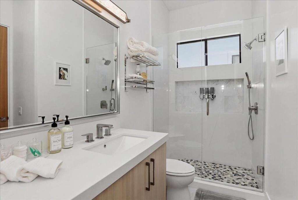 219146016DA Property Photo 82