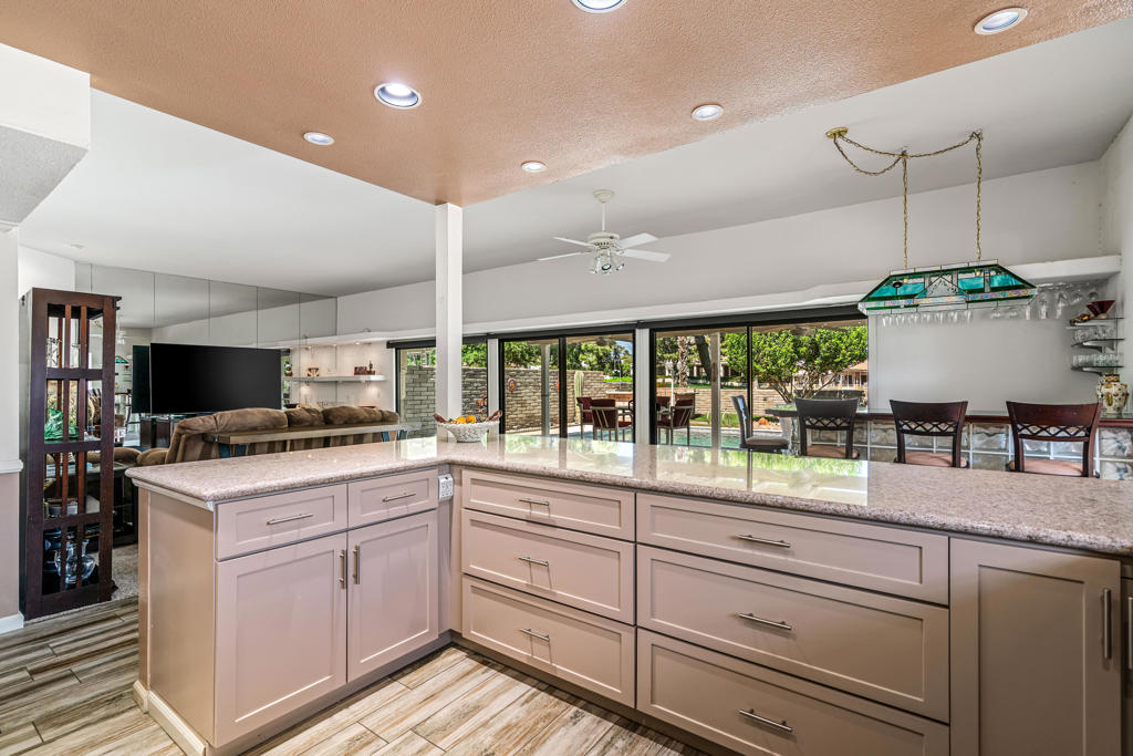 38651 Nyasa Drive Property Photo 10